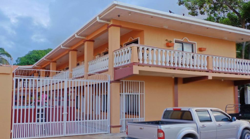 Uw Oasis Hotel La Ceiba Kamer foto
