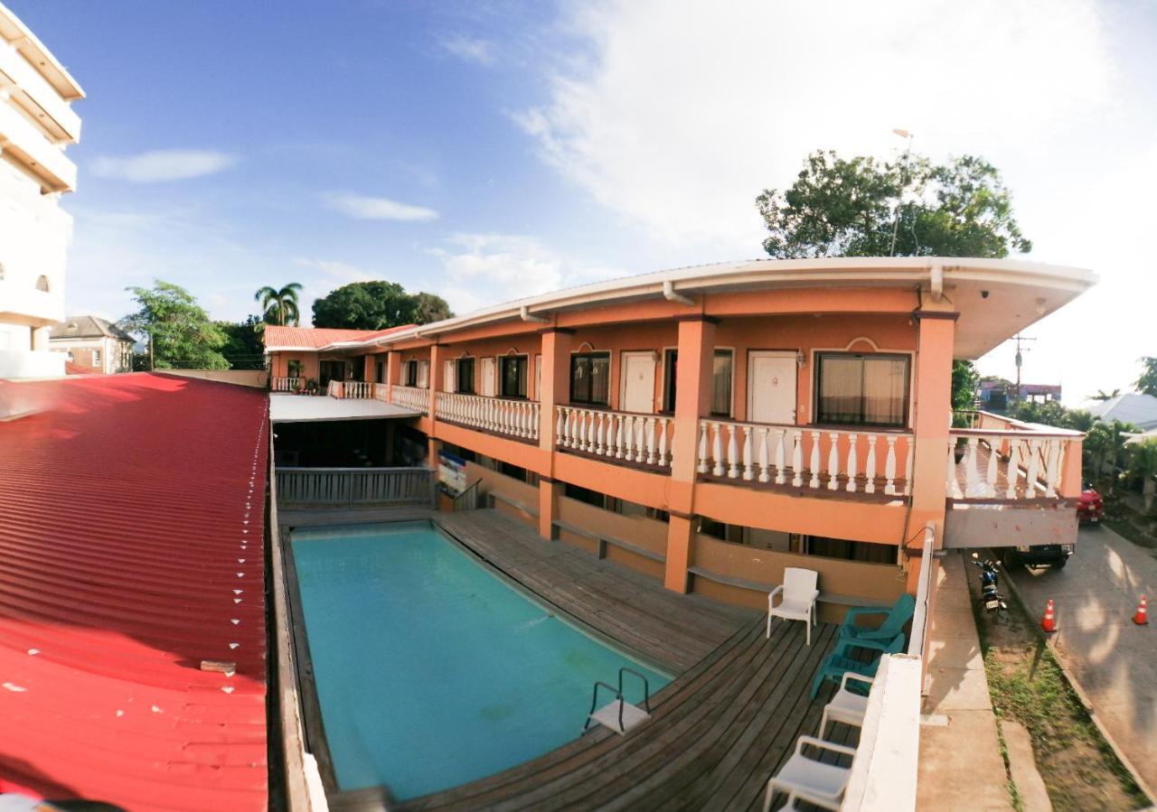 Uw Oasis Hotel La Ceiba Buitenkant foto